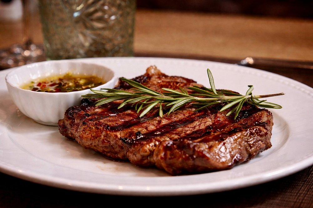 Transportation and dining tips for visiting Drago Grill Capcana