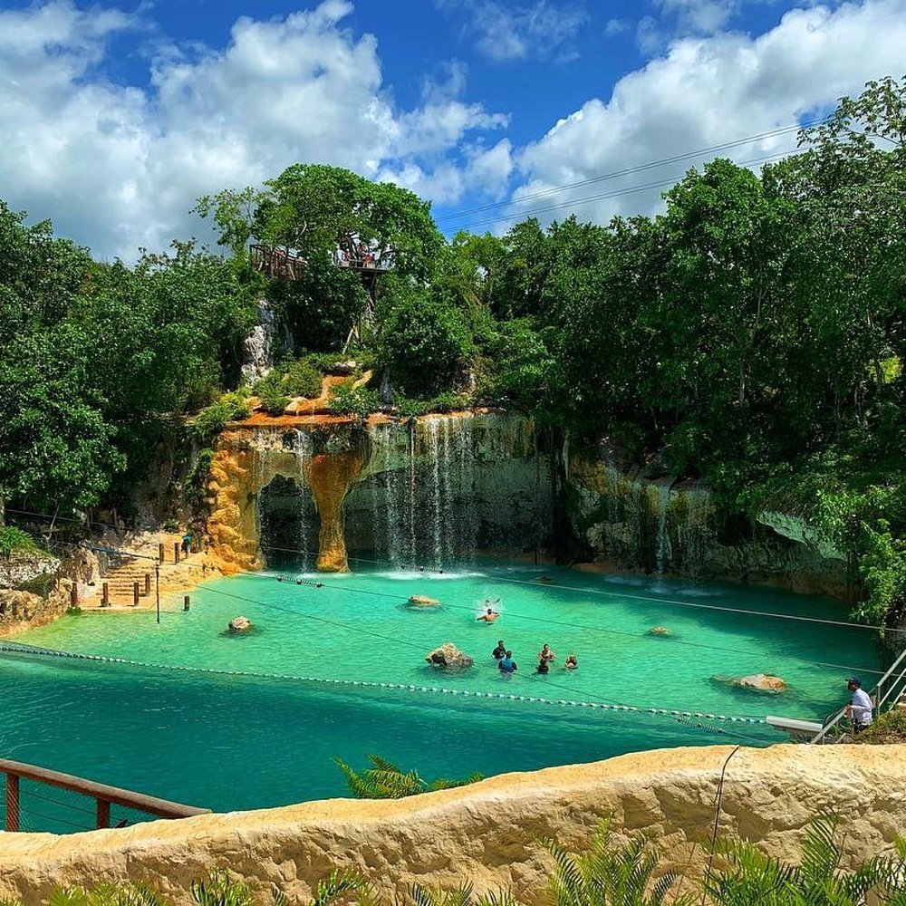What to bring to Hoyo Azul Punta Cana for swimming photos and Scape Park